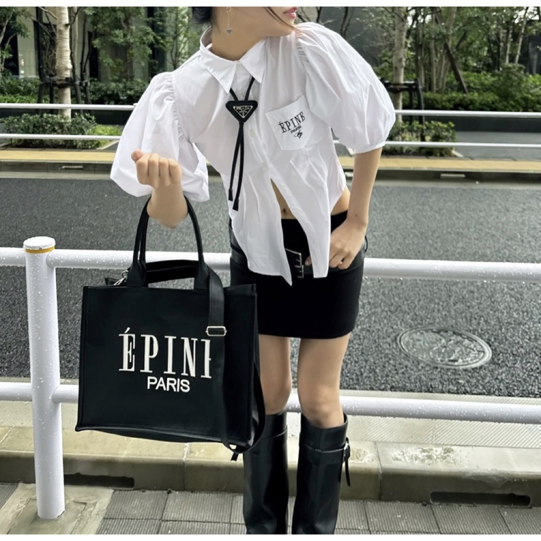 épine(エピヌ)のエピヌ　epine  パリスブックトート　ブラック　トートバッグ レディースのバッグ(トートバッグ)の商品写真