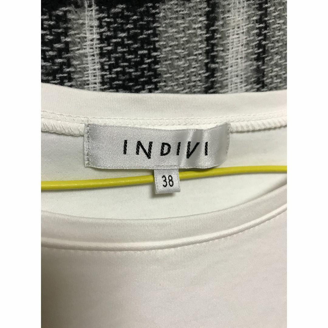 INDIVI(インディヴィ)のINDIVI インディヴィ　ロゴTシャツ レディースのトップス(Tシャツ(半袖/袖なし))の商品写真