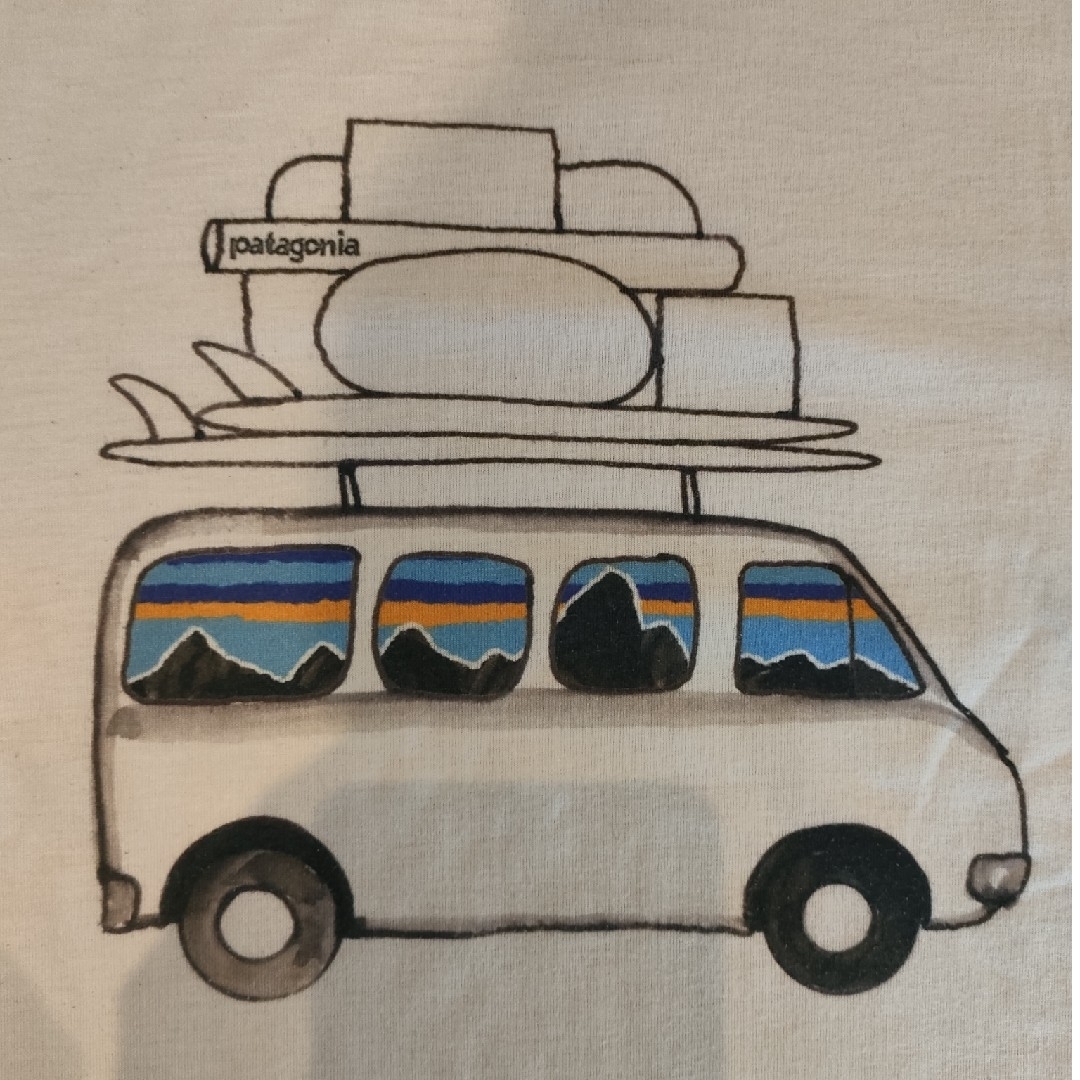 patagonia(パタゴニア)のPatagonia　パタゴニア　Ｔシャツ　キッズ キッズ/ベビー/マタニティのキッズ服男の子用(90cm~)(Tシャツ/カットソー)の商品写真