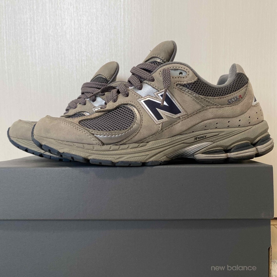 New Balance(ニューバランス)のNew balance ニューバランス ML2002RA メンズの靴/シューズ(スニーカー)の商品写真