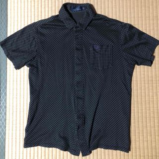FRED PERRY - FRED PERRY ストライプ シャツ 半袖 ネイビー 金 刺繍 FRED PERRY - FRED PERRY ストライプ シャツ 半袖 ネイビー 金 刺繍