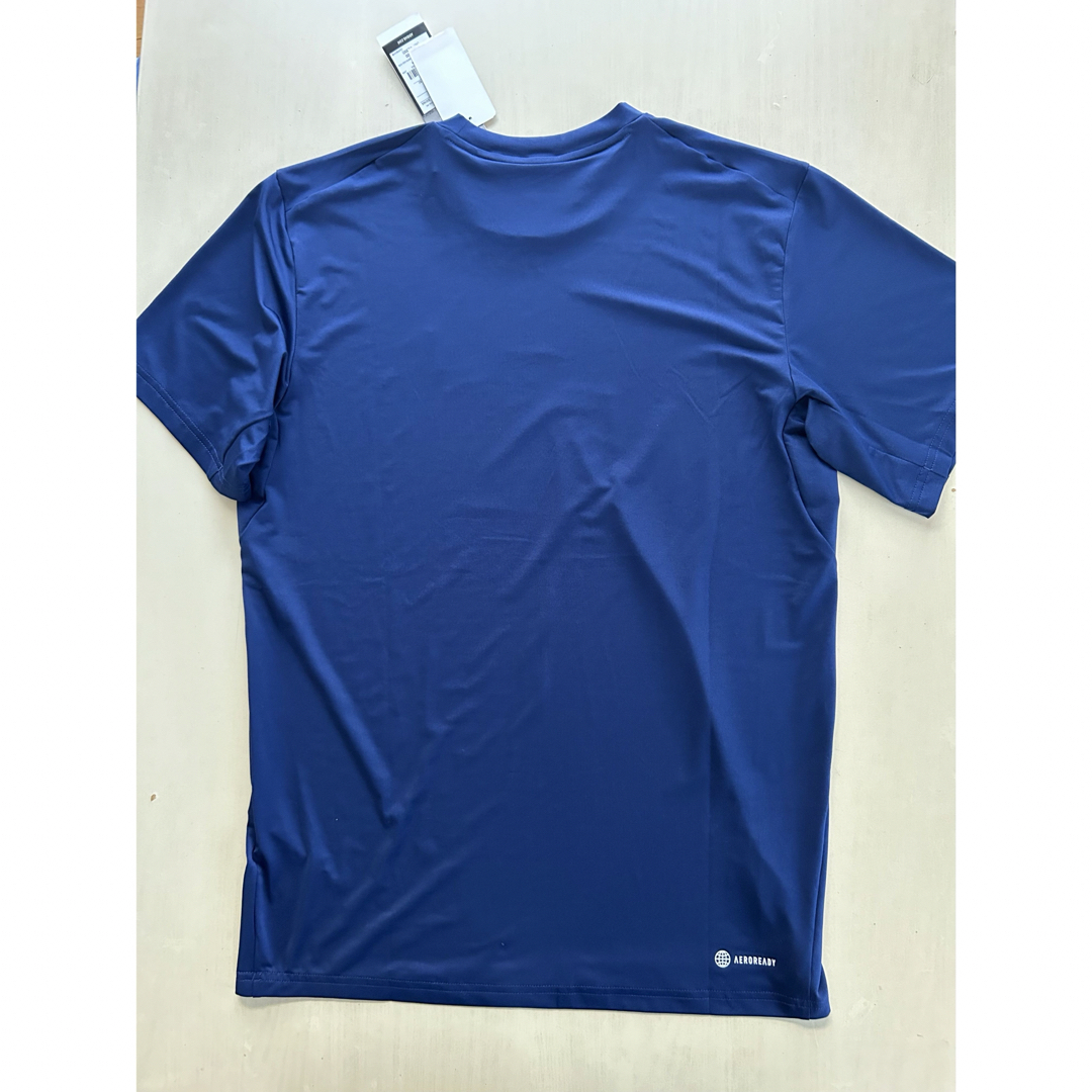 adidas(アディダス)の新品タグ付き　メンズM アディダスadidas エッセンシャルズ 半袖Tシャツ メンズのトップス(Tシャツ/カットソー(半袖/袖なし))の商品写真