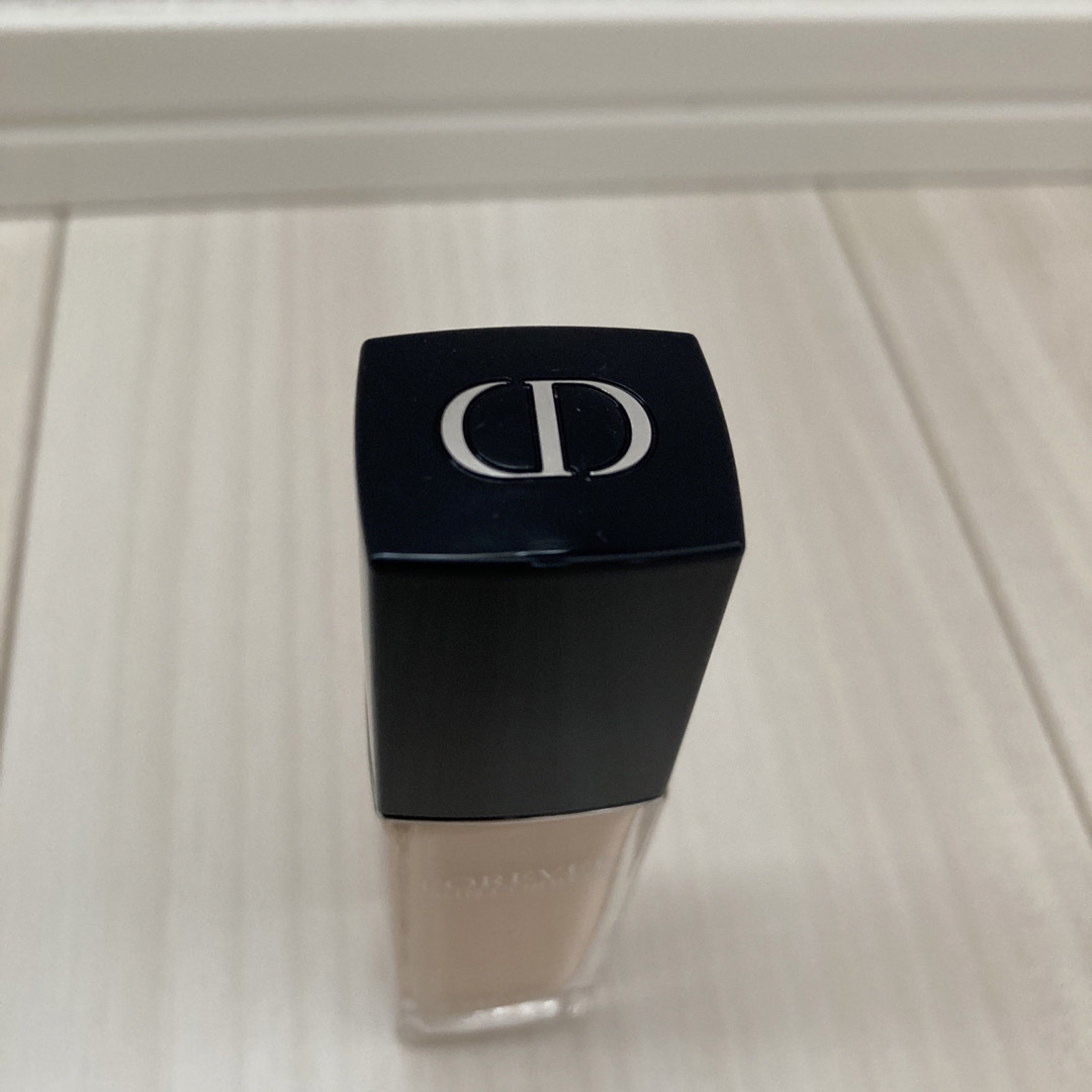 Dior(ディオール)のディオール DIOR スキン フォーエヴァー コンシーラー 00,5N コスメ/美容のベースメイク/化粧品(コンシーラー)の商品写真