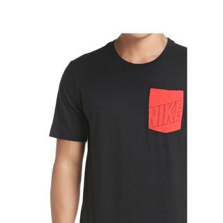 ナイキ(NIKE)の新品・未開封‼️NIKE ナイキ フューチュラ ポケット Tシャツ　Mサイズ(Tシャツ/カットソー(半袖/袖なし))