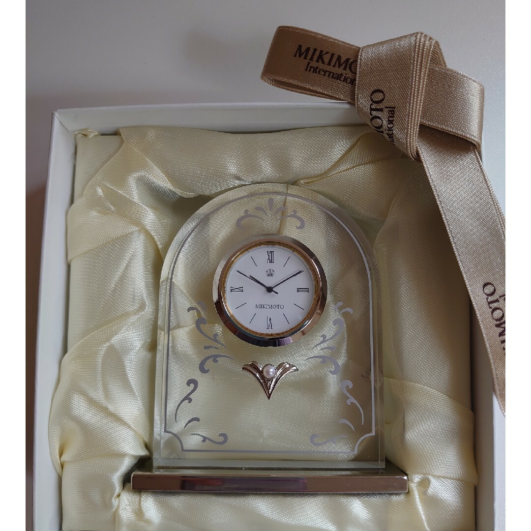 MIKIMOTO(ミキモト)のMIKIMOTO　真珠付置き時計　アーチ型 インテリア/住まい/日用品のインテリア小物(置時計)の商品写真