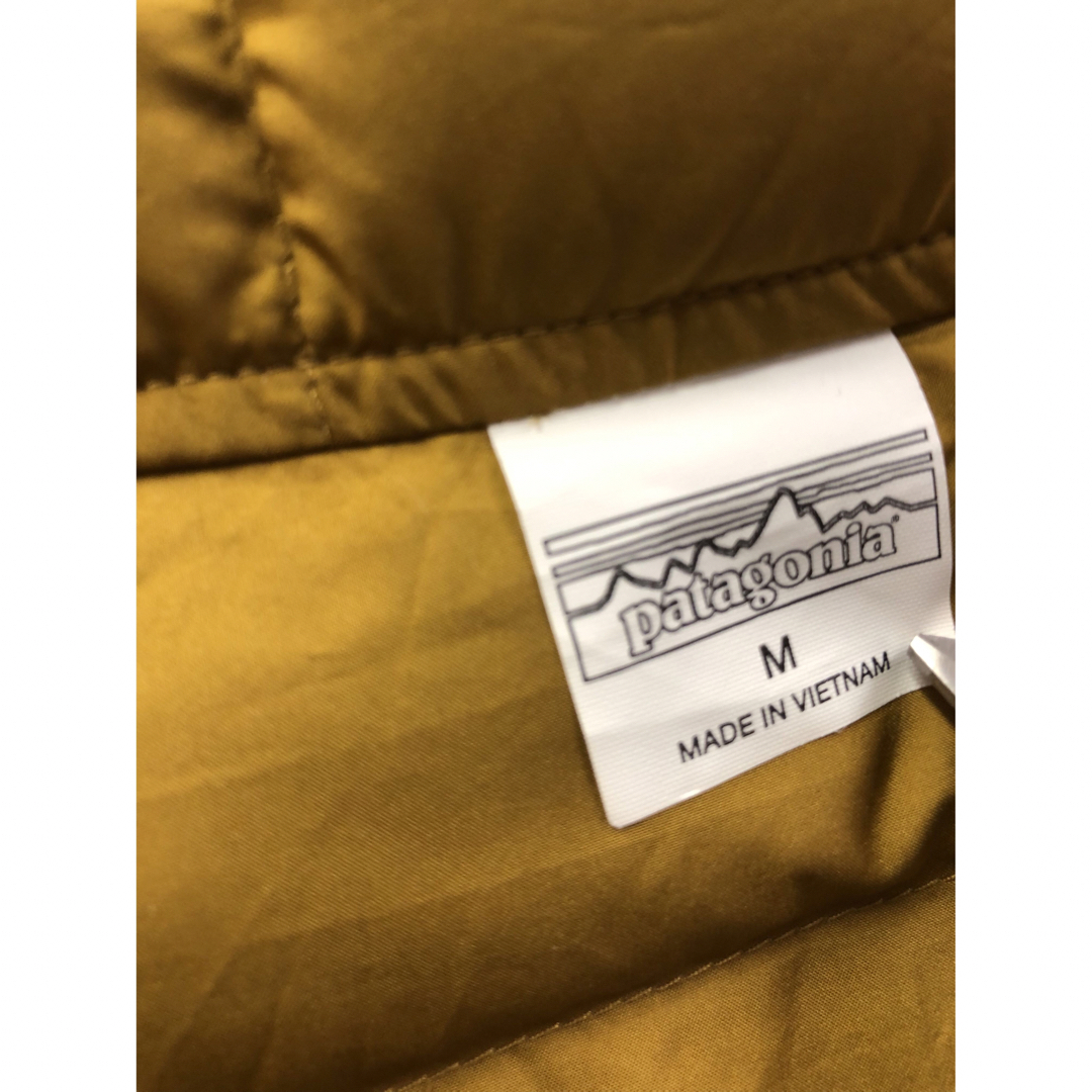 patagonia(パタゴニア)のPatagonia パタゴニア リバーシブル ダウンベスト メンズのジャケット/アウター(ダウンベスト)の商品写真