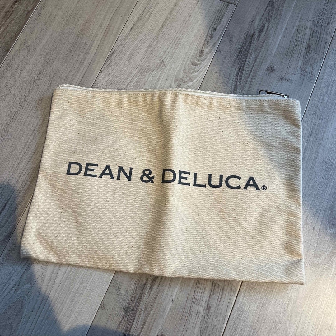 DEAN & DELUCA(ディーンアンドデルーカ)のディーンアンドデルーカ　ポーチ　ジップ レディースのファッション小物(ポーチ)の商品写真