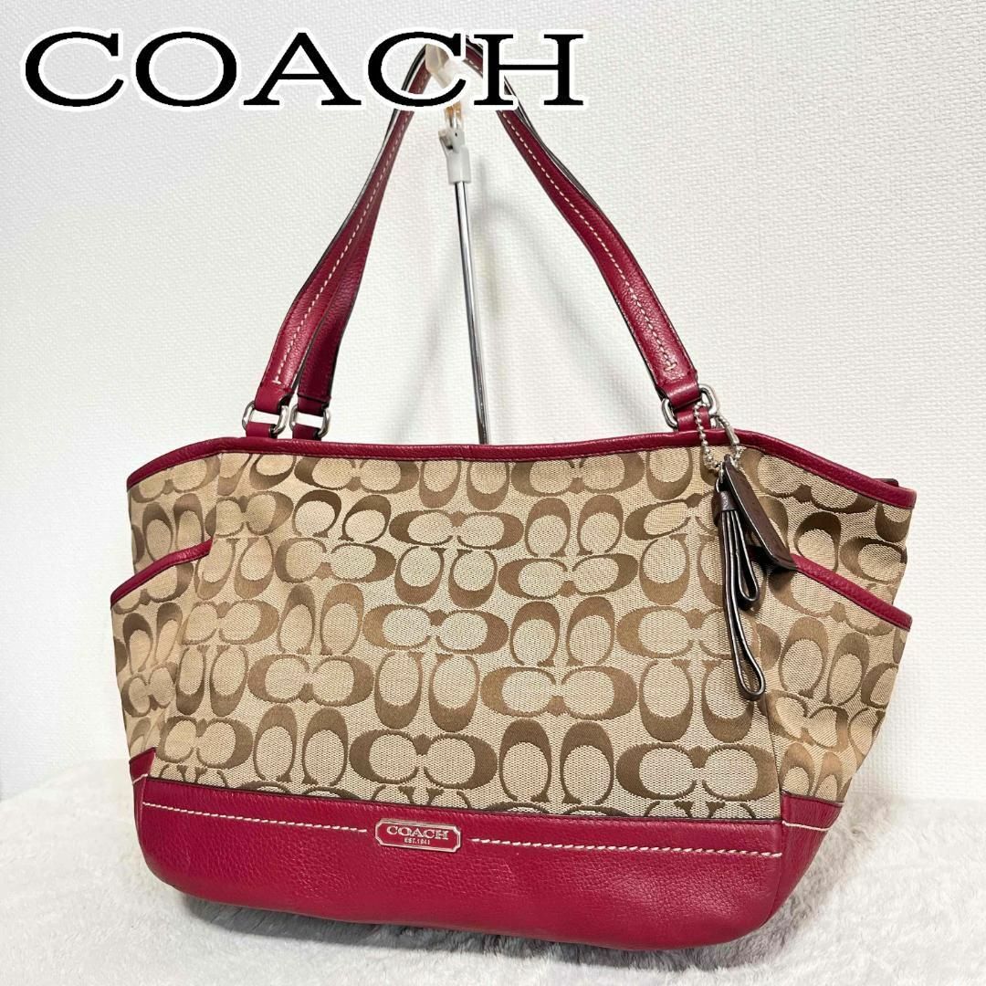 COACH(コーチ)の美品✨COACHコーチセミショルダーバッグトートバッグブラウンレッドシグネチャー レディースのバッグ(ショルダーバッグ)の商品写真