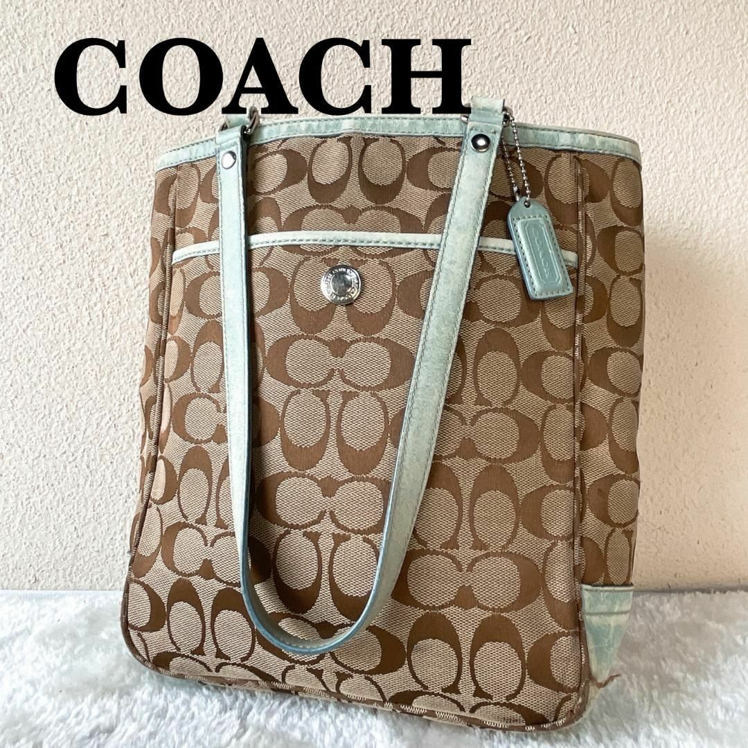 COACH(コーチ)の美品✨COACHコーチセミショルダーバッグトートバッグブラウン茶水色シグネチャー レディースのバッグ(ショルダーバッグ)の商品写真
