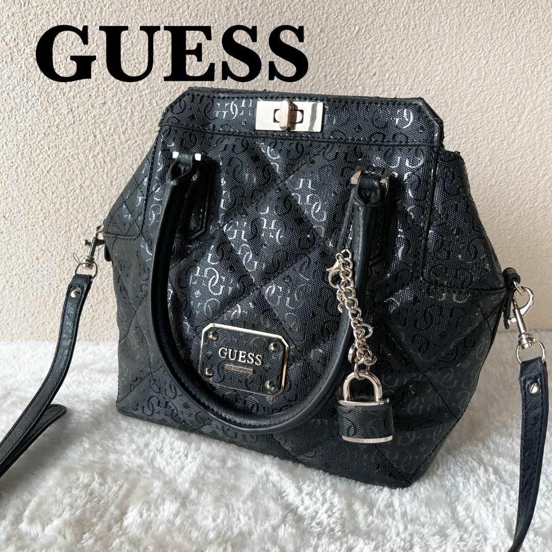 GUESS(ゲス)の美品✨GUESSショルダーバッグハンドバッグブラック黒総柄 レディースのバッグ(ショルダーバッグ)の商品写真