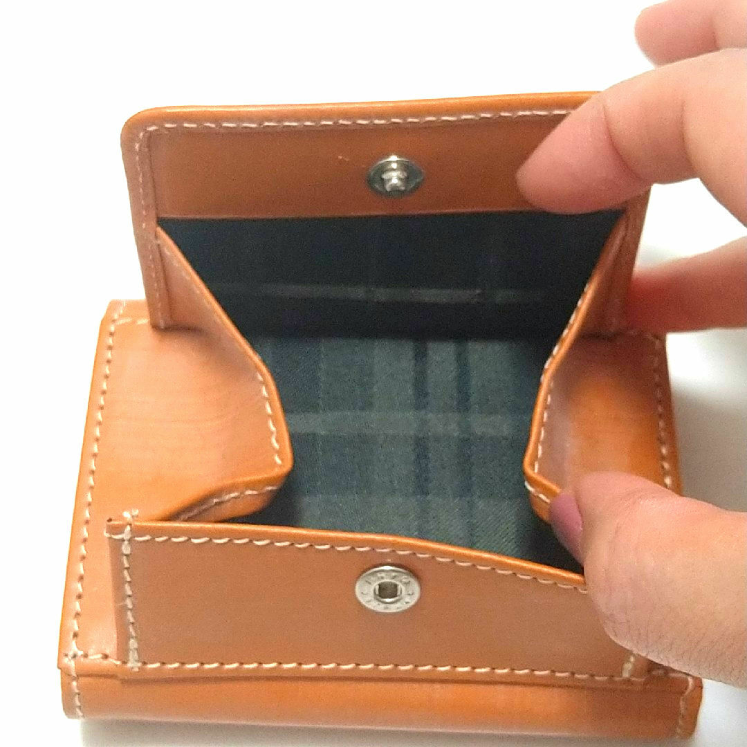 BRITISH GREEN(ブリティッシュグリーン)の[ブリティッシュグリーン] 三つ折り財布   胸ポケットサイズ　ブラウン メンズのファッション小物(折り財布)の商品写真