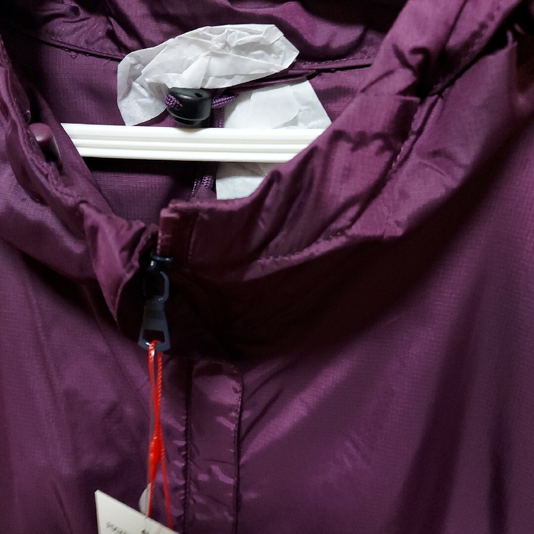 UNIQLO(ユニクロ)のユニクロ　イネス　ポケッタブルパーカ　XL ワイン レディースのジャケット/アウター(ナイロンジャケット)の商品写真
