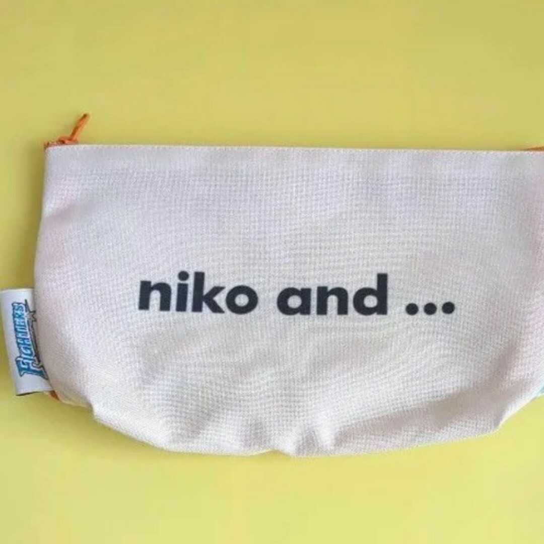 niko and...(ニコアンド)のniko and…×北海道日本ハムファイターズグッズ レディースのファッション小物(ポーチ)の商品写真