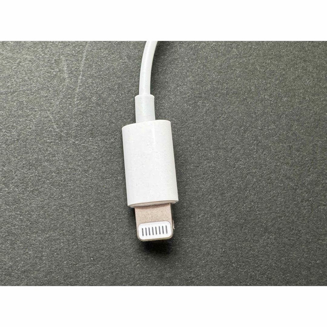 Apple(アップル)のApple iPhone EarPods（Lightningコネクタ） スマホ/家電/カメラのオーディオ機器(ヘッドフォン/イヤフォン)の商品写真