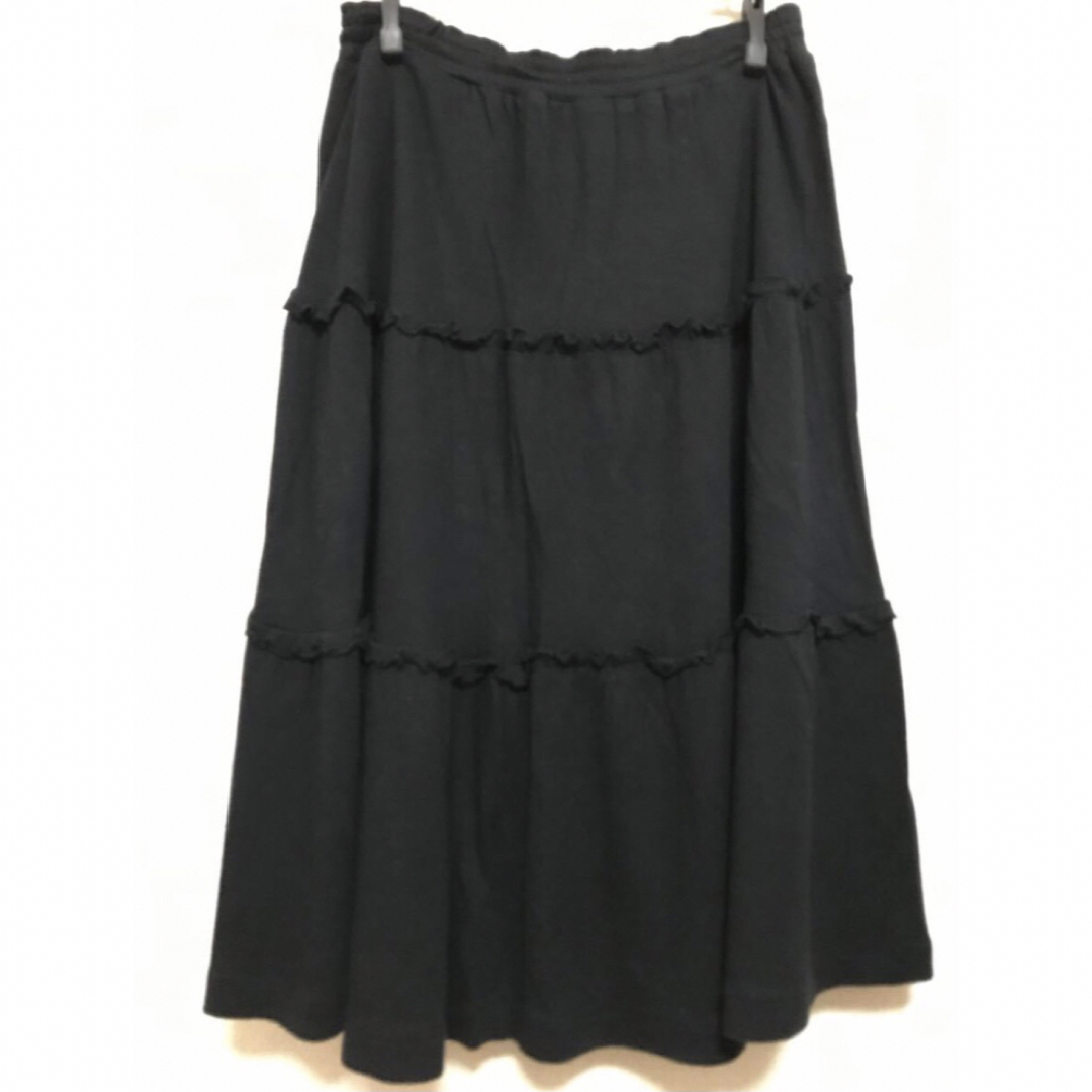 DO!FAMILY(ドゥファミリー)のドゥファミリー　トップスとスカートのセット　黒　Mサイズ　日本製  セットアップ レディースのスカート(ひざ丈スカート)の商品写真