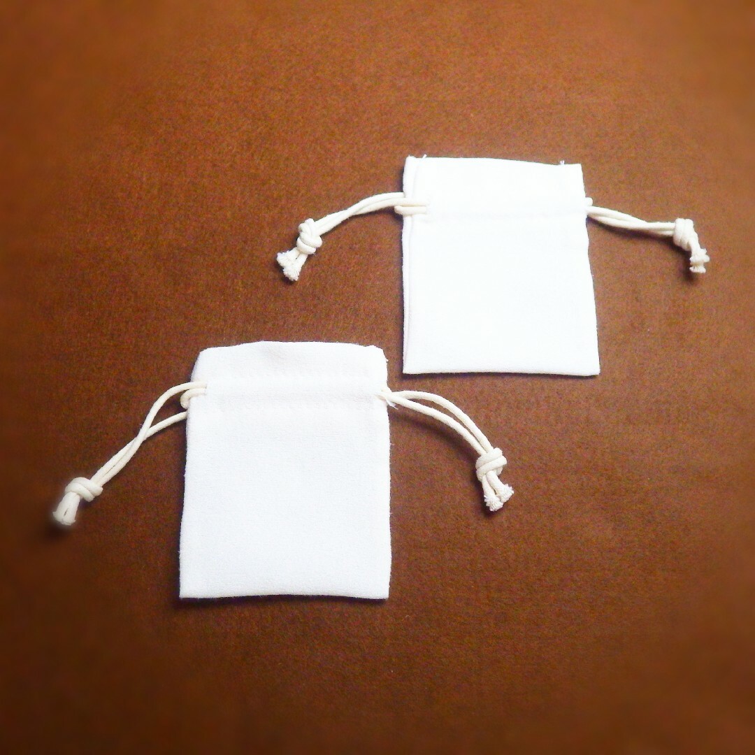 agete(アガット)の【２枚】アガット agete 巾着袋 ポーチ 保存袋 NAT レディースのアクセサリー(その他)の商品写真