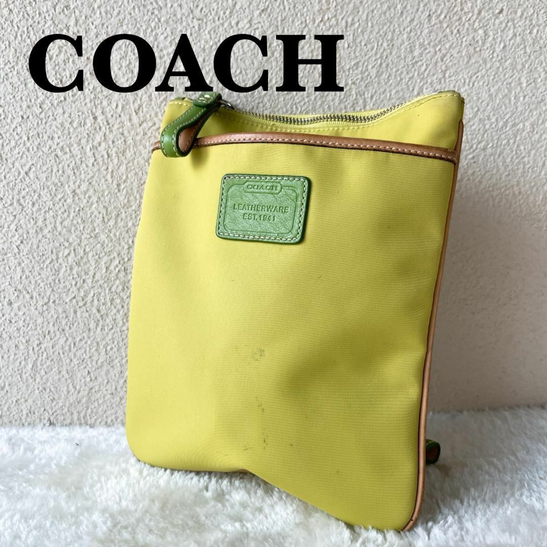 COACH(コーチ)の美品✨COACH コーチショルダーバッグハンドバッグライトイエローグリーン黄緑 レディースのバッグ(ショルダーバッグ)の商品写真