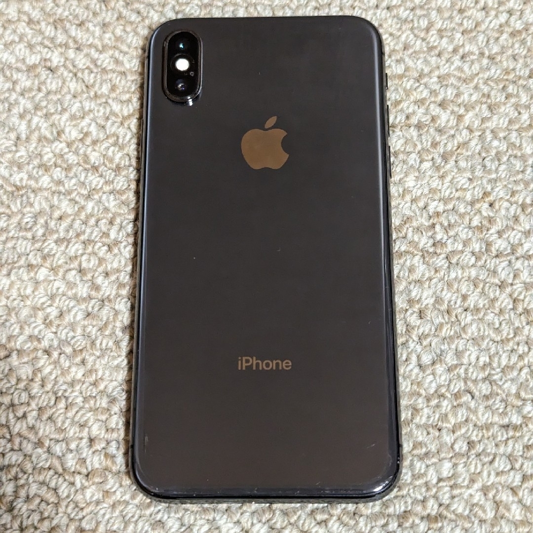 iPhone(アイフォーン)の【美品】iPhone X 64GB スペースグレイ docomo スマホ/家電/カメラのスマートフォン/携帯電話(スマートフォン本体)の商品写真