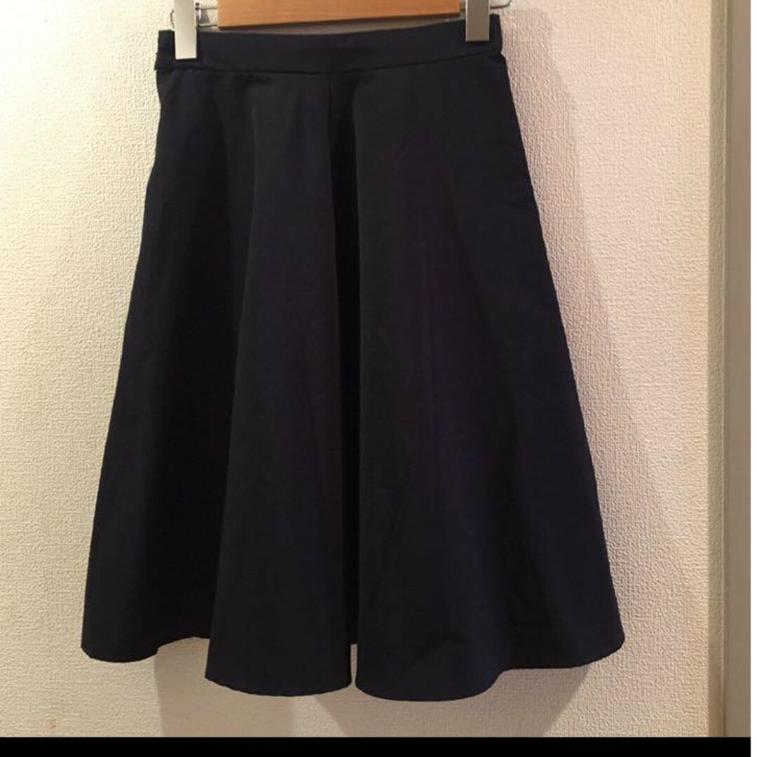 Demi-Luxe BEAMS(デミルクスビームス)のDemi-Luxe BEAMS ★ 膝丈 フレアスカート ネイビー 日本製 レディースのスカート(ひざ丈スカート)の商品写真