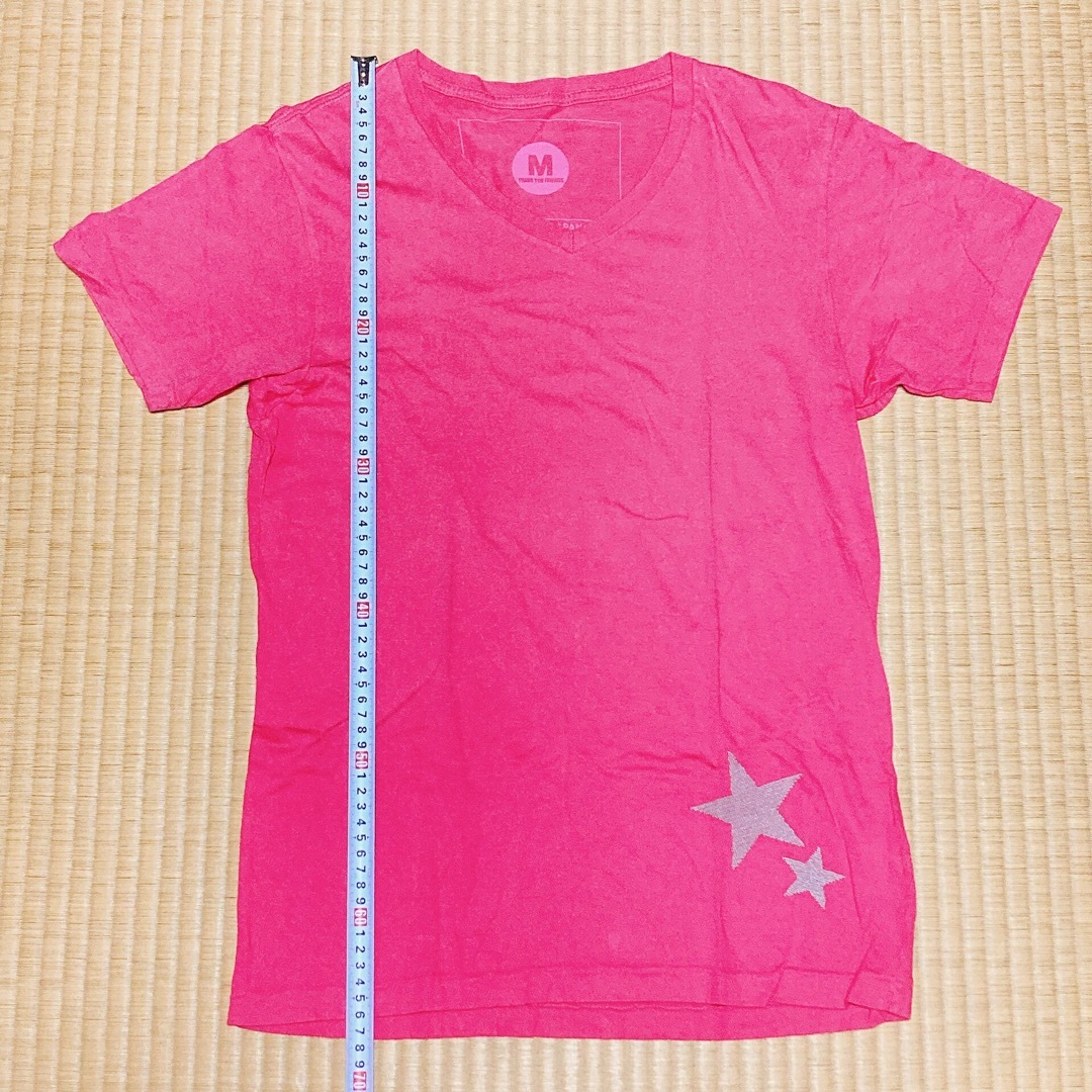 M(エム)のエム　スター刺繍ピンクTシャツ　サイズM メンズのトップス(Tシャツ/カットソー(半袖/袖なし))の商品写真