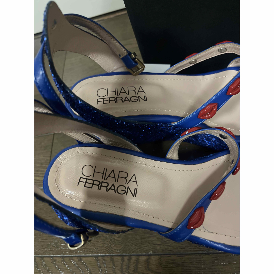 DEUXIEME CLASSE(ドゥーズィエムクラス)の新品未使用　キアラ・フェラーニ スパンコール　サンダル　サイズ7 レディースの靴/シューズ(サンダル)の商品写真