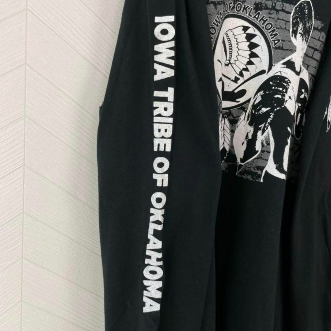 USA古着 ロンT IOWA オクラホマ 格闘技 両面プリント 袖ロゴ 長袖 メンズのトップス(Tシャツ/カットソー(七分/長袖))の商品写真