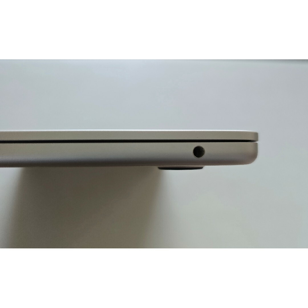 Apple(アップル)の【中古美品】MacBook Air 13インチ Apple M2 スターライト スマホ/家電/カメラのPC/タブレット(ノートPC)の商品写真