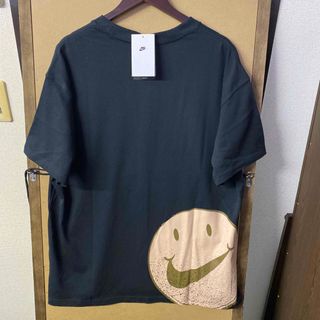 ナイキ(NIKE)の【新品】NIKE ビッグサイズ スマイルスウォッシュ バックプリントTシャツ(Tシャツ/カットソー(半袖/袖なし))