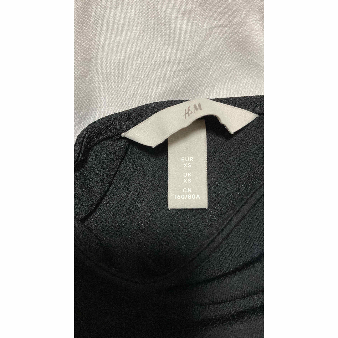 H&M(エイチアンドエム)のレディース　トップ レディースのトップス(カットソー(半袖/袖なし))の商品写真