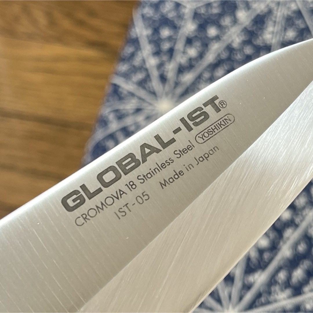 GLOBAL(グローバル)の包丁　グローバル　小出刃12センチ インテリア/住まい/日用品のキッチン/食器(調理道具/製菓道具)の商品写真