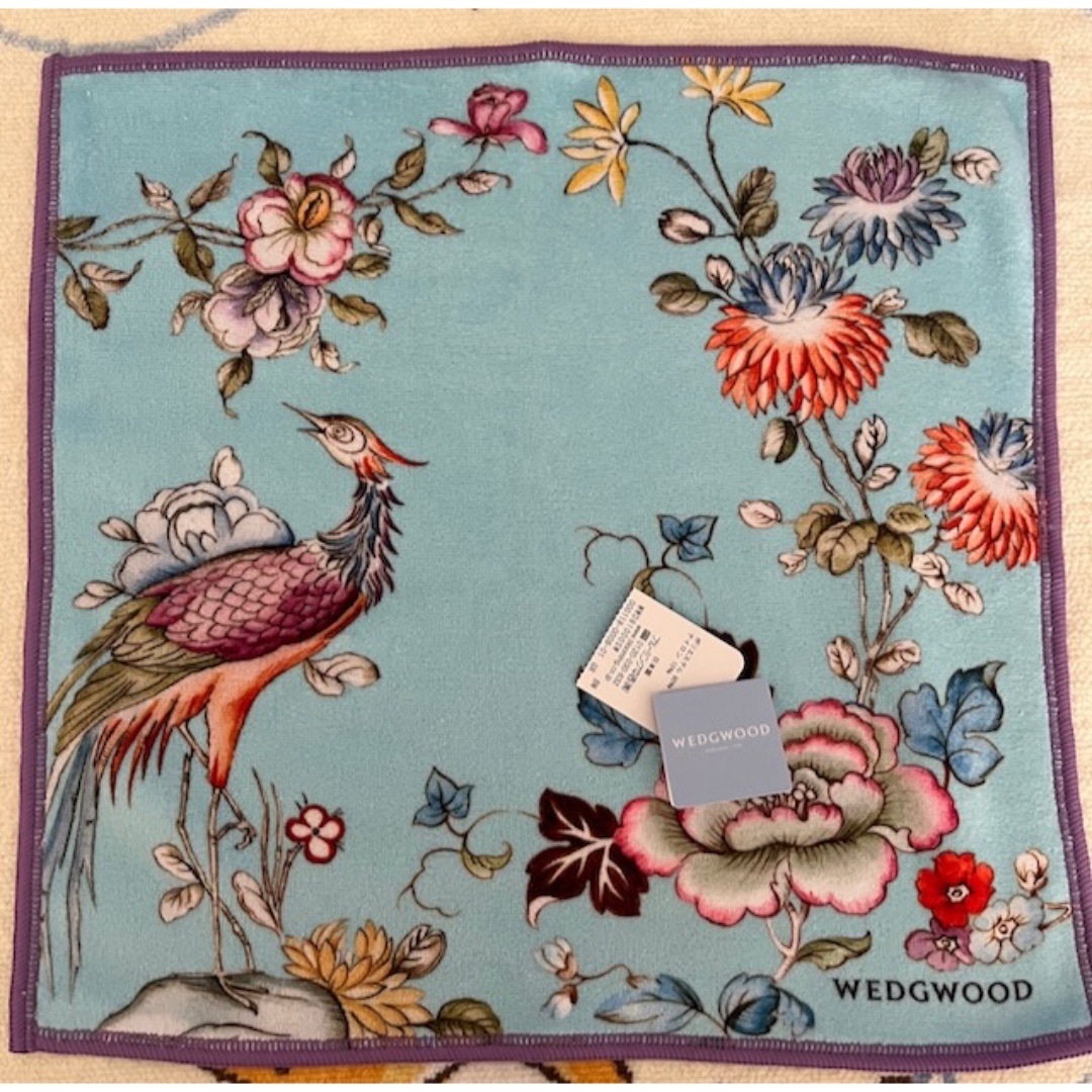 WEDGWOOD - WEDGWOOD ウエッジウッド タオルハンカチ 花鳥柄 メガネも 