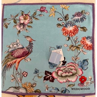 WEDGWOOD - WEDGWOOD ウエッジウッド  タオルハンカチ  花鳥柄 メガネも拭ける