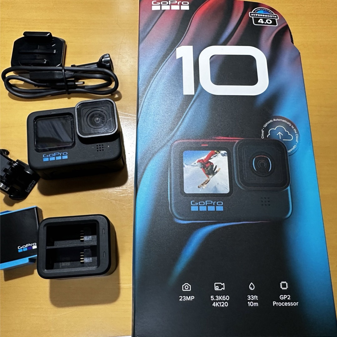 GoPro(ゴープロ)のGoProHero10本体　中古美品　メディアモジュール等付属 スマホ/家電/カメラのカメラ(ビデオカメラ)の商品写真