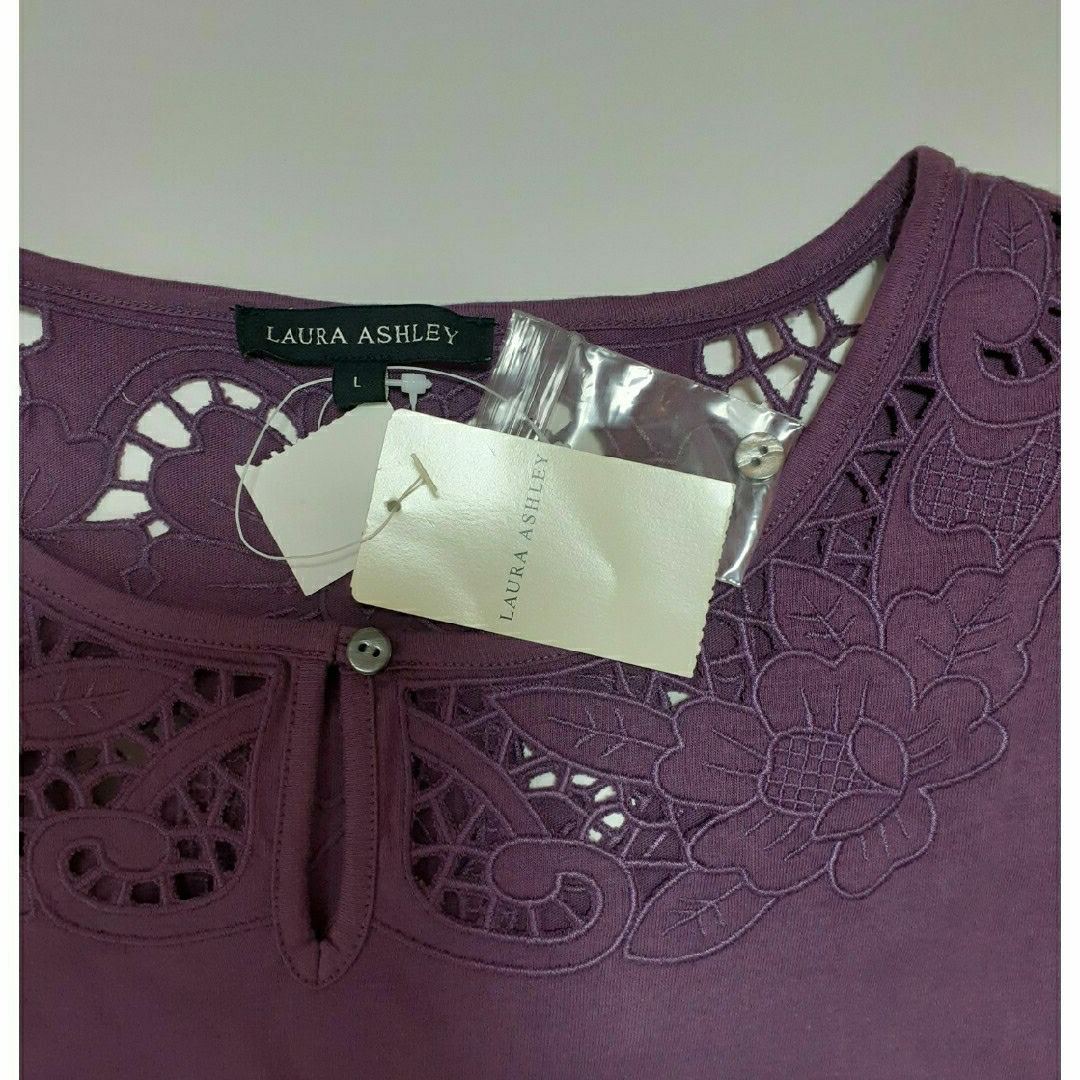 LAURA ASHLEY(ローラアシュレイ)のLAURA ASHLEY　新品　Tシャツ　Lサイズ レディースのトップス(Tシャツ(半袖/袖なし))の商品写真