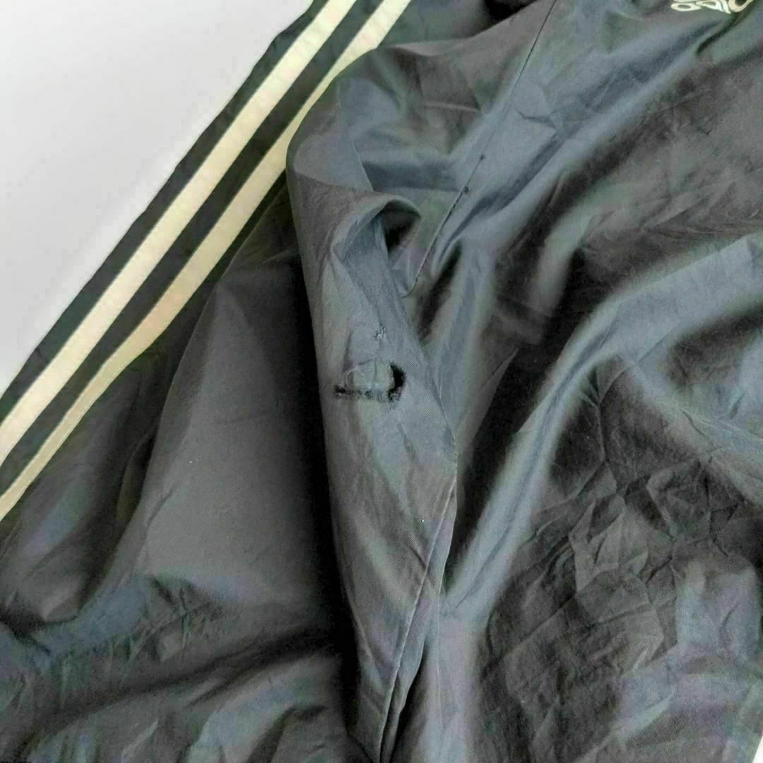 adidas(アディダス)のアディダス ナイロンジャケット 黒 白 大きめ 古着 XXL ゆるダボ 黒 白 メンズのジャケット/アウター(ナイロンジャケット)の商品写真