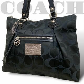 コーチ(COACH)の美品【コーチ】シグネチャートートバッグ ポピー  大容量 ロゴチャーム 黒(トートバッグ)