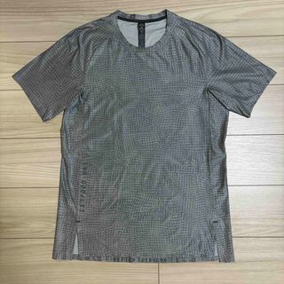 ルルレモン(lululemon)の【月末限定値引】新品未使用ルルレモントレーニングウェア メンズ Mサイズ(Tシャツ/カットソー(半袖/袖なし))