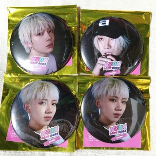 4点セット 8TURN KCONカフェ 缶バッジ(アイドルグッズ)