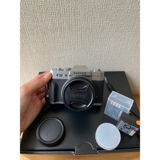 フジフイルム(富士フイルム)の【極美品】FUJIFILM X-T30 II SILVER XC15-45mm(ミラーレス一眼)