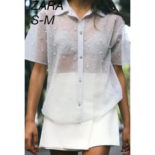 ザラ(ZARA)のZARA フェイクパール セミシアー ニットシャツ(シャツ/ブラウス(半袖/袖なし))