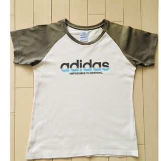 アディダス(adidas)のadidas アディダスTシャツ　レディース　M(Tシャツ(半袖/袖なし))