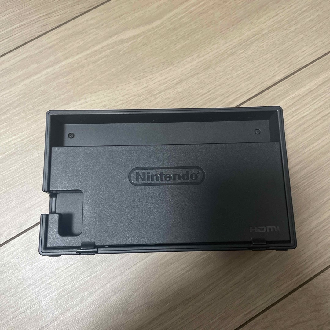 Nintendo Switch ドックのみです エンタメ/ホビーのゲームソフト/ゲーム機本体(その他)の商品写真