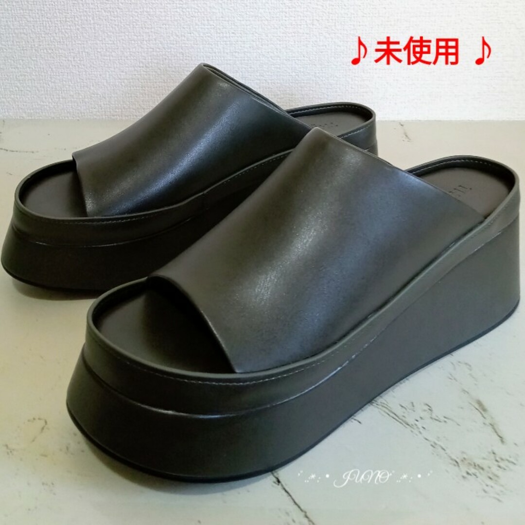 SLY(スライ)のカーキミニマルサンダル♡SLY スライ 未使用 タグシール付き レディースの靴/シューズ(サンダル)の商品写真