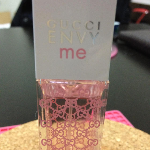 Gucci(グッチ)のGUCCI★ENVY me  30ml コスメ/美容の香水(香水(女性用))の商品写真