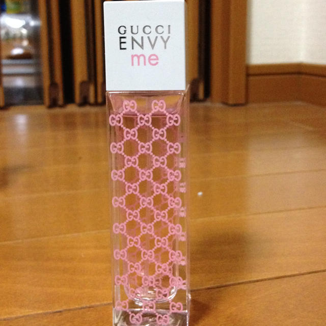 Gucci(グッチ)のGUCCI★ENVY me  30ml コスメ/美容の香水(香水(女性用))の商品写真