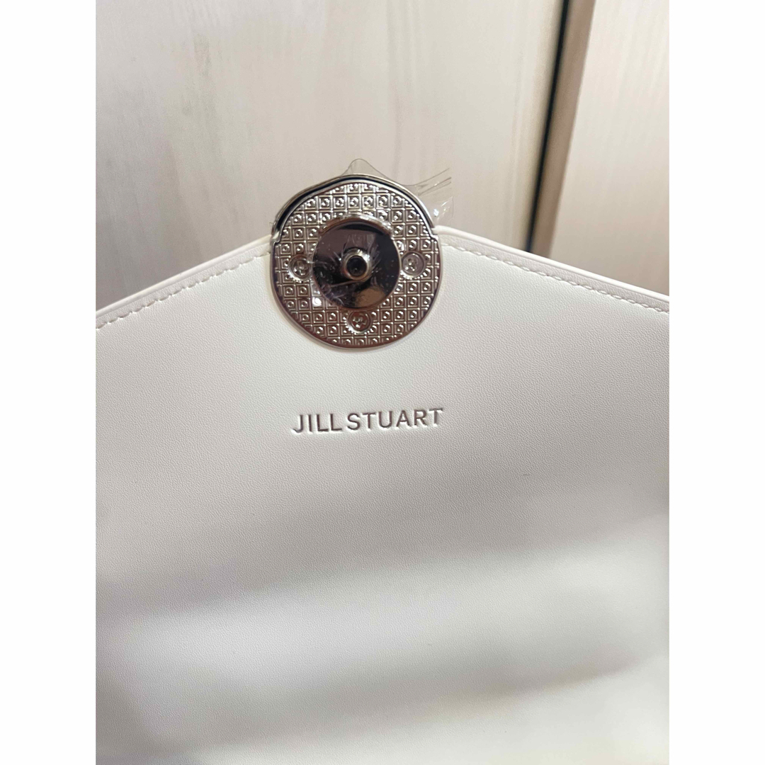 JILLSTUART(ジルスチュアート)のJILLSTUART ジルスチュアート　ビーンズフラップバッグ　ショルダーバック レディースのバッグ(ショルダーバッグ)の商品写真