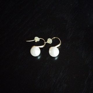 パールピアス(ピアス)