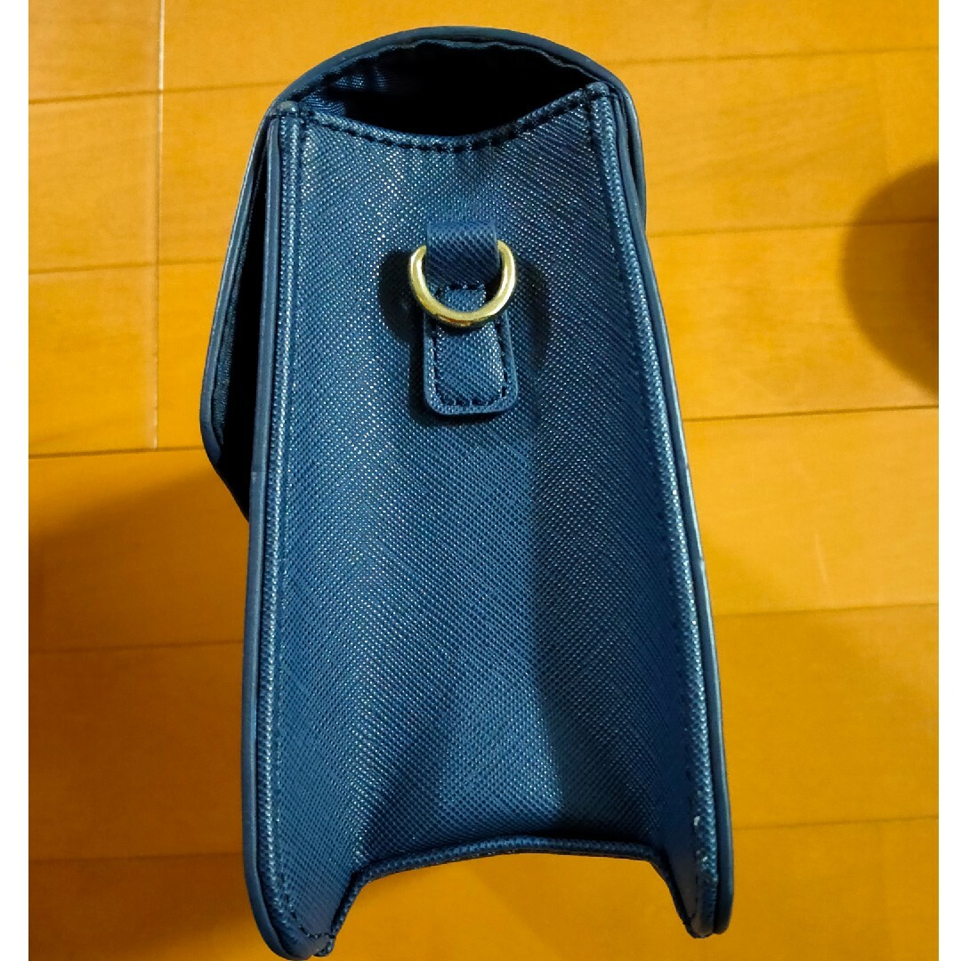 GU(ジーユー)のGU ショルダーバッグ レディースのバッグ(ショルダーバッグ)の商品写真