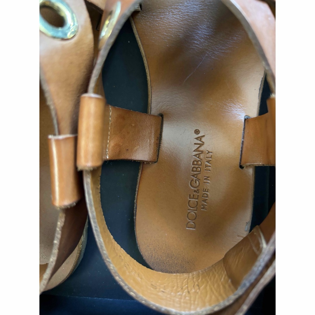 DOLCE&GABBANA(ドルチェアンドガッバーナ)のDOLCE&GABBANA ビジューサンダル レディースの靴/シューズ(サンダル)の商品写真