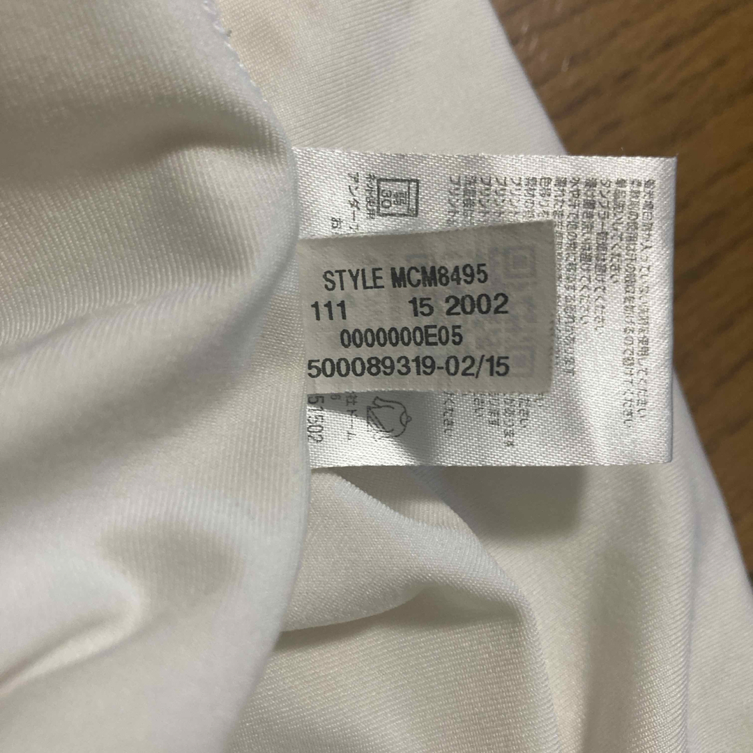 UNDER ARMOUR(アンダーアーマー)のアンダーアーマー コンプレッションシャツ インナー　白 メンズのトップス(Tシャツ/カットソー(半袖/袖なし))の商品写真